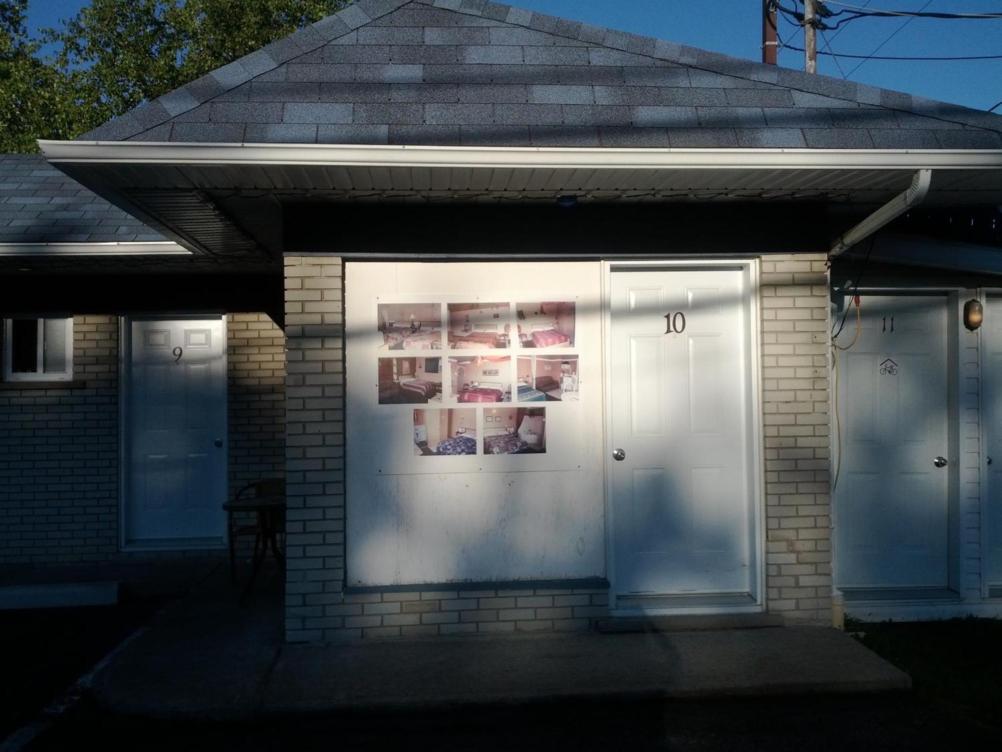 Motel Montgolfiere Jp Saint-Jean-sur-Richelieu ภายนอก รูปภาพ