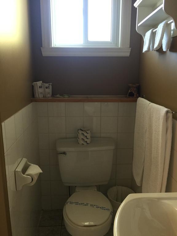 Motel Montgolfiere Jp Saint-Jean-sur-Richelieu ภายนอก รูปภาพ
