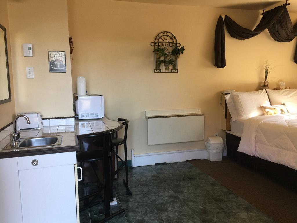 Motel Montgolfiere Jp Saint-Jean-sur-Richelieu ภายนอก รูปภาพ